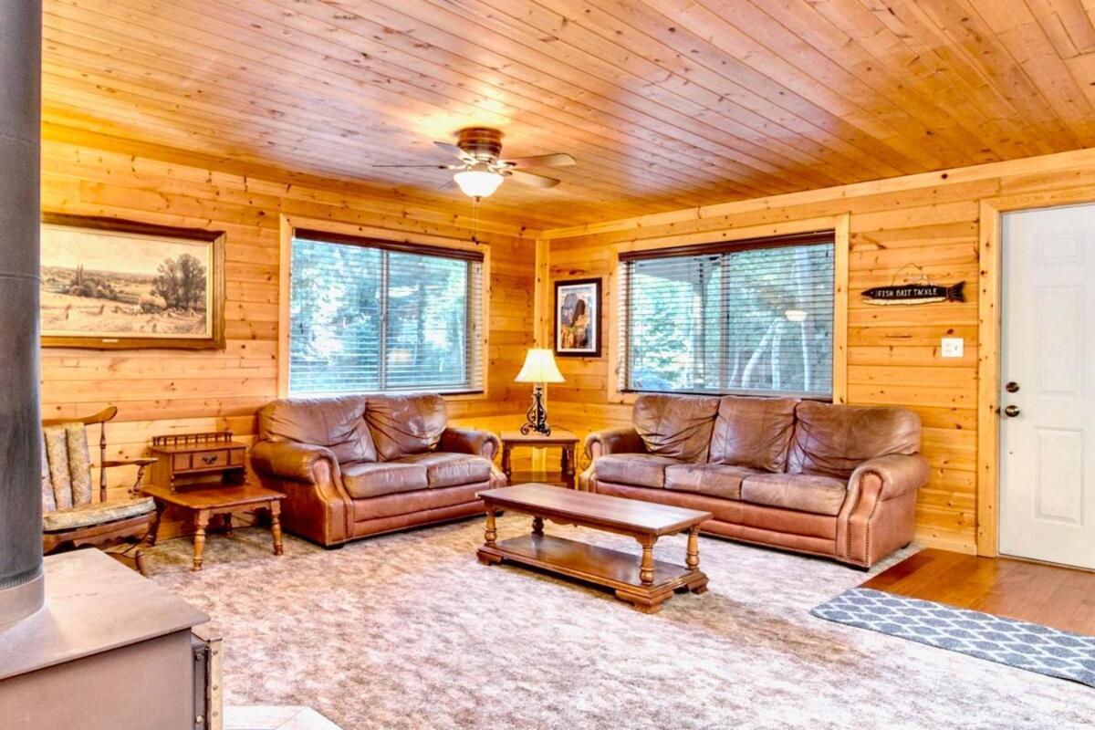Lovely Log Cabin With Fire Pit! Duck Creek Village Exterior foto
